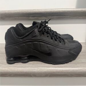 Men’s Nike Shox Black Athletic Shoes 10.5